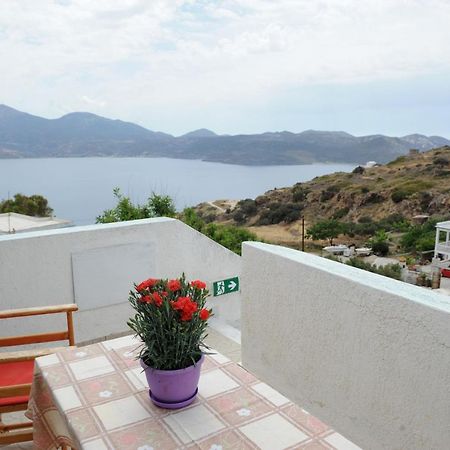 Morfeas Hotel Tripiti Exterior photo
